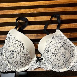 Beautiful Lace Bra by Victoria’s Secret 36B
